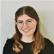 Estudiante de lenguas modernas ofrece clases a ninos de primaria en cualquier asignatura y de inglés, español, catalán, coreano y introducción a la lengua rusa y china